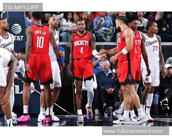 火箭与马刺激战回顾NBA精彩录像重温与分析